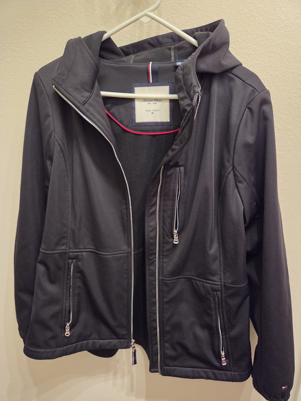 Tommy Hilfiger Women's Black Hooded Softshell Jacket